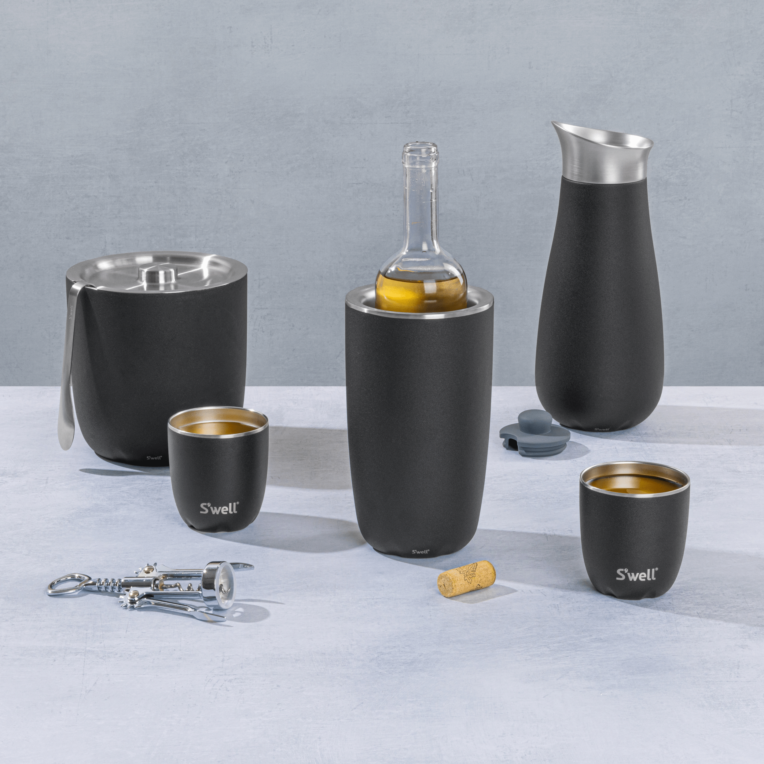 Ice Bucket + Tongs | 68oz Onyx